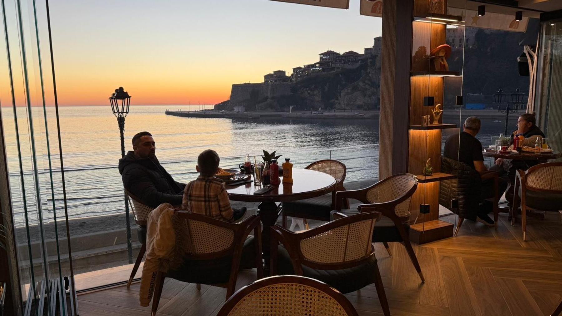 Continental Hotel Ulcinj Zewnętrze zdjęcie