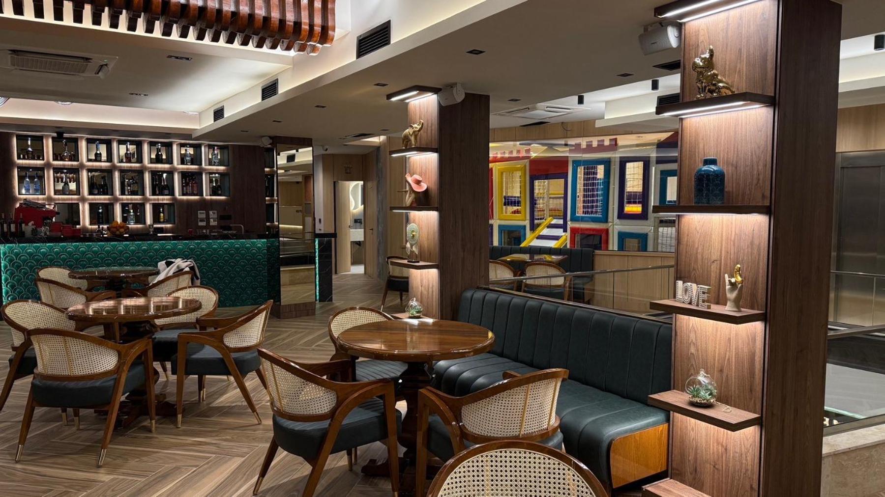 Continental Hotel Ulcinj Zewnętrze zdjęcie